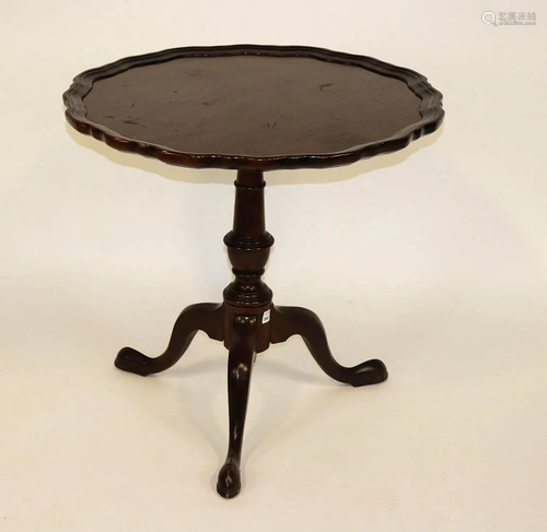 Chippendale-Style Table with Pie Crust Edge