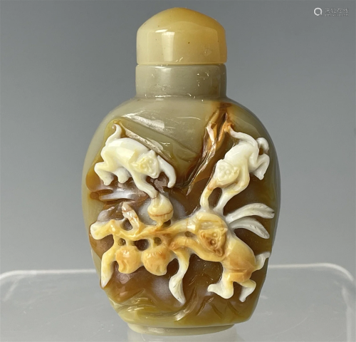 Chinese Detail Carved Agate Snuff Bottle
