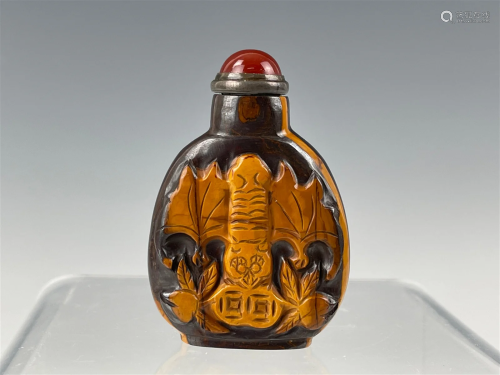 A Chinese Snutt Bottle Carved Bat and Money
