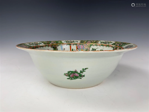 Antique Chinese Rose Medallion Porcelain Pot