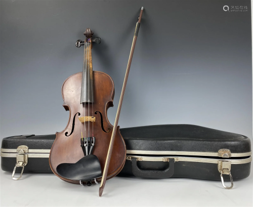 Antique Musical Instrument Violin with Case