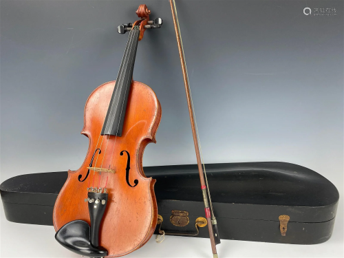 Old Violin Labeled Carlo Bergonzi cremonius Anno 1757