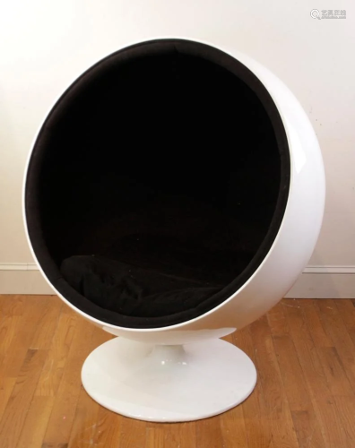 Mid Century Style Modern Egg Chair