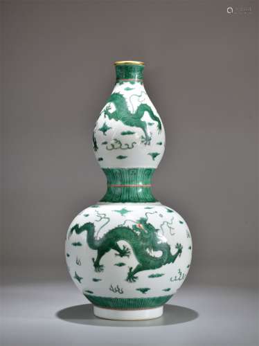 清 綠彩龍紋葫蘆瓶