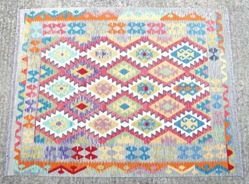 Carpet / rug : An Anatolian kilim rug with repeated diamond ...