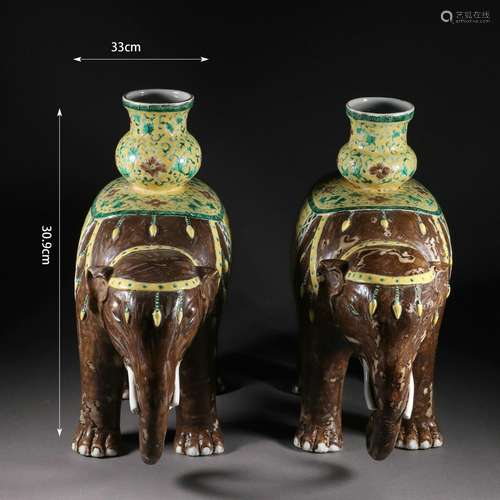 Sancai-Glazed Elephant Ornaments