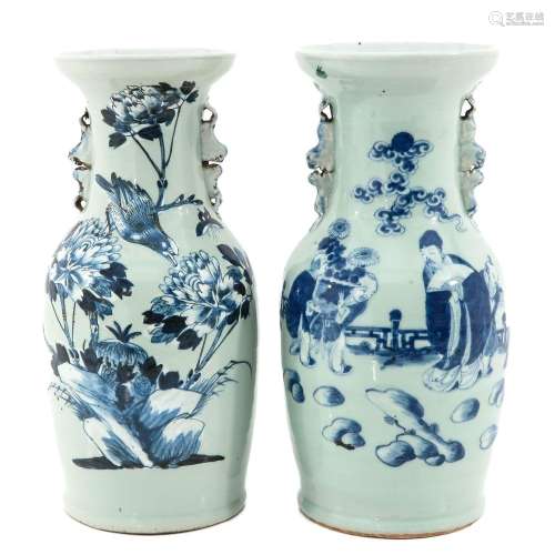 A Lot of 2 Celadon and Blue and Vases