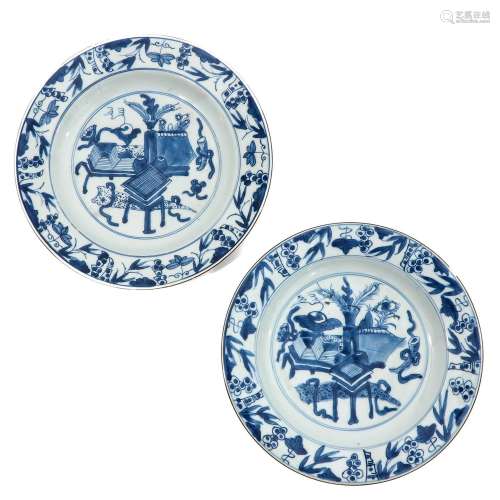 A Pair Blue and White Plates