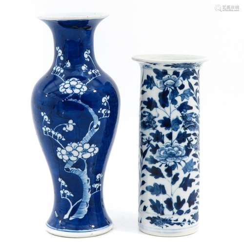 A Lot of 2 Blue and White Vases