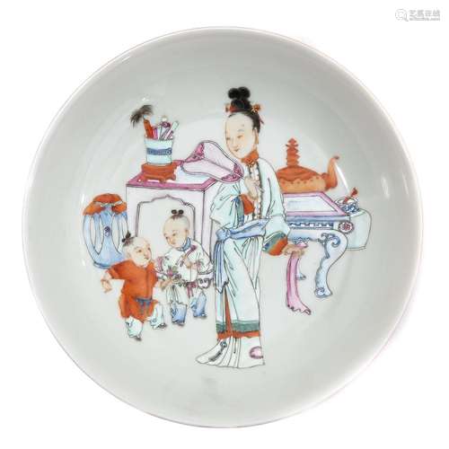 A Famille Rose Dish