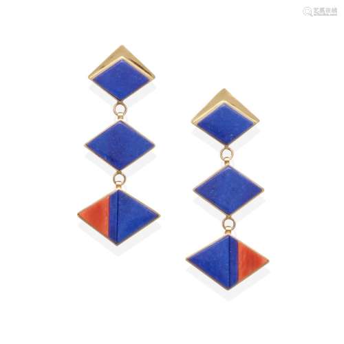 【Y】A pair of Richard Chavez gold earrings