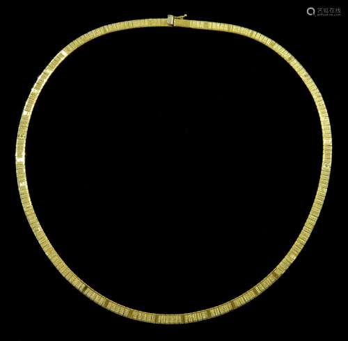 18ct gold flattened link necklace