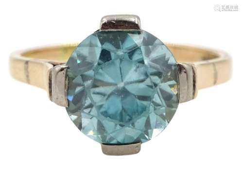 14ct gold single stone blue zircon ring