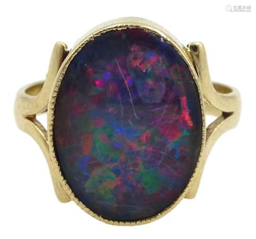9ct gold single stone opal doublet ring