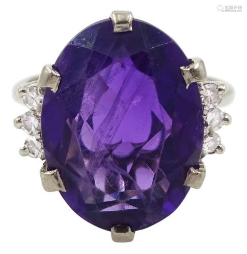 White gold oval amethyst ring