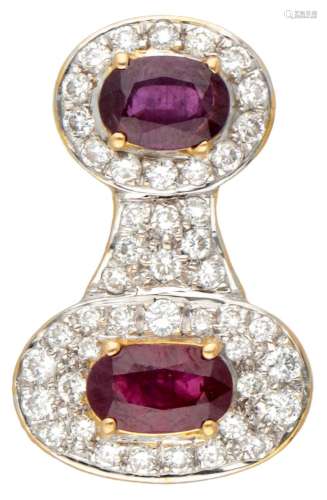 18K. Bicolor gold vintage pendant set with approx. 0.90 ct. ...