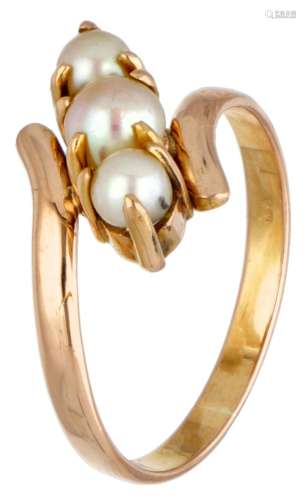 Vintage 20K. rose gold pearl ring.