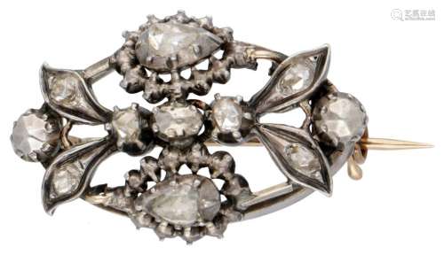 835 Silver brooch set with diamonds.
