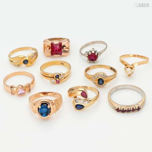 Lot of vintage bicolor and yellow gold rings set with variou...