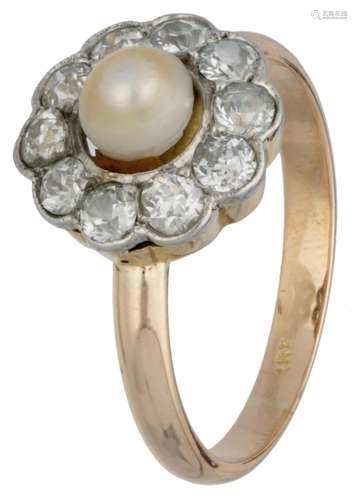 Antique 14K. bicolor gold ring set with approx. 0.60 ct. dia...