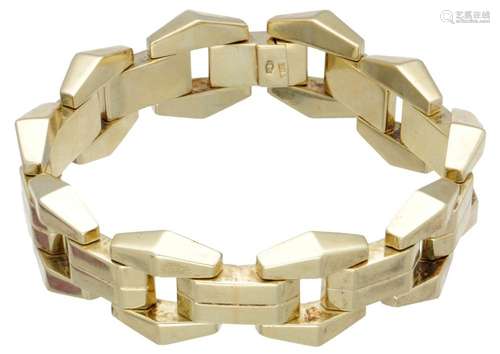 14K. Yellow gold retro link bracelet.