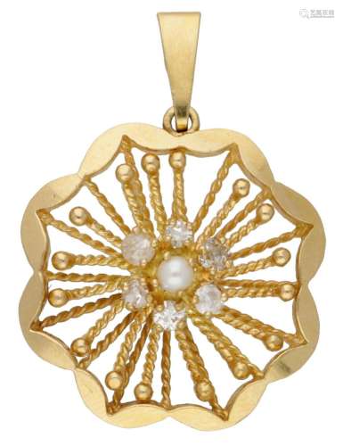 Vintage 18K. yellow gold pendant set with approx. 0.17 ct. d...