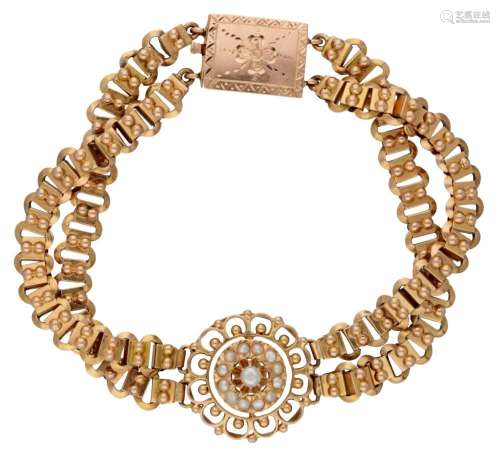 Antique 18K. rose gold bracelet set with pearls.