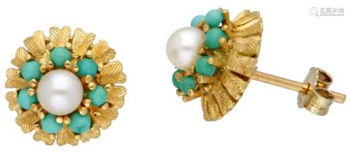 18K. Yellow gold earrings set with turquoise and pearl.