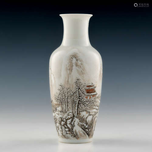 民國 何許人雪景瓶A porcelain vase painted by He Xuren, Repub...