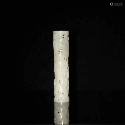 十八世紀 白玉雕山水人物香筒A Chinese carved white jade incen...