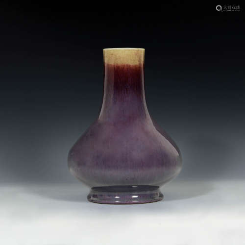 十九世紀早 窯變釉荸薺瓶A Chinese flambe vase, Early 19th cen...