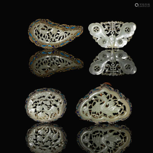 十九世紀 銀鑲玉鉓四件Four Chinese jade pendants, 19th centur...