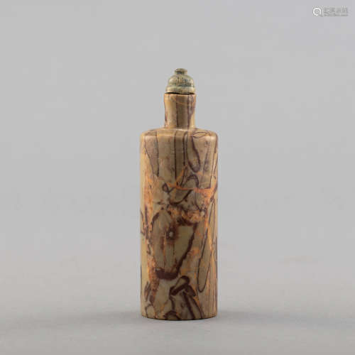 十八/十九世紀 石雕鼻煙壺A Chinese stone snuff bottle, 18th-1...