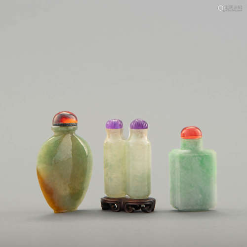 十九世紀 翡翠鼻煙壺三個Three Chinese jadeite snuff bottles, ...