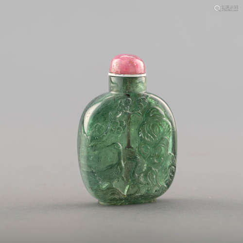 十九世紀 碧璽鼻煙壺A Chinese green tourmaline snuff bottle, ...