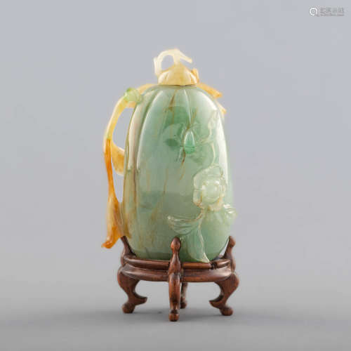 十九世紀 翡翠瓜形鼻煙壺A Chinese jadeite snuff bottle, 19th ...