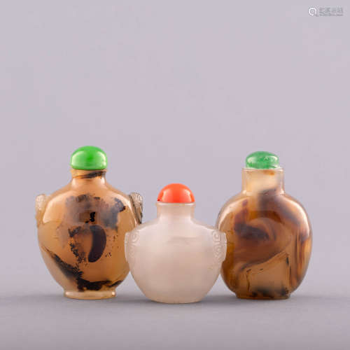 十八/十九世紀 瑪瑙鼻煙壺三只Three Chinese agate snuff bottle...