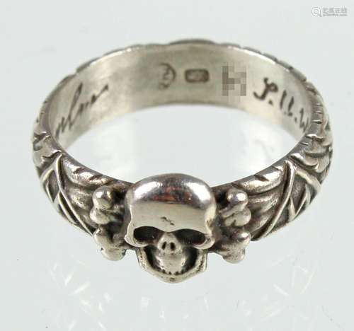 Totenkopf Ring