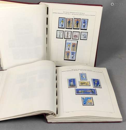 2 Briefmarken Alben DDR 1973/90