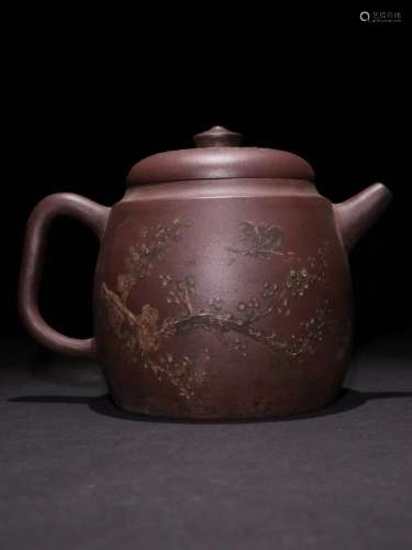 清代 紫砂堆雕山水茶壶