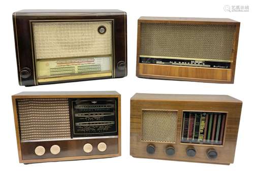 1950s Telefunken Deutschland TFK Model 2663WK radio in mahog...