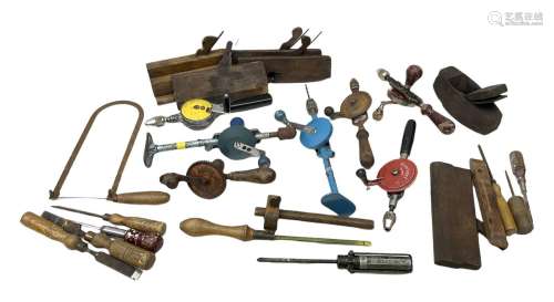 Quantity of woodworking tools