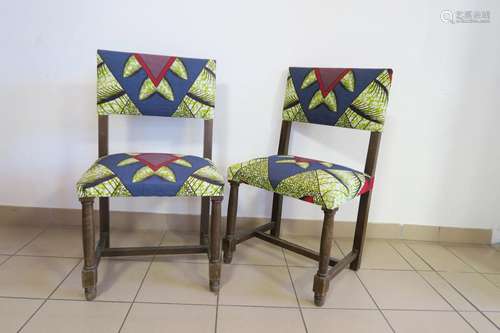 Paire de chaises en bois fruitier