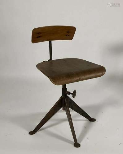 Olson ODELBERG<br />
Chaise de bureau