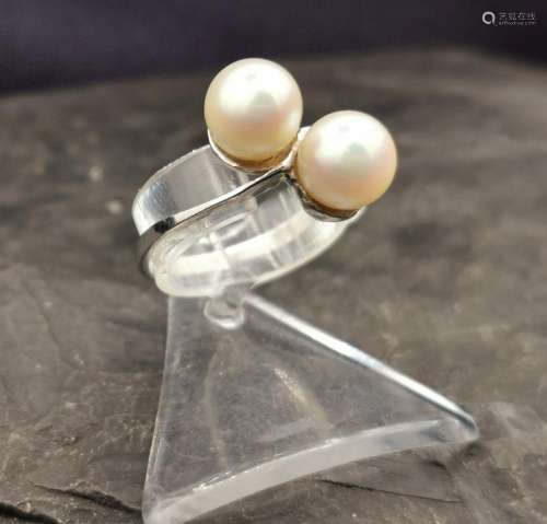 RING WITH PEARL