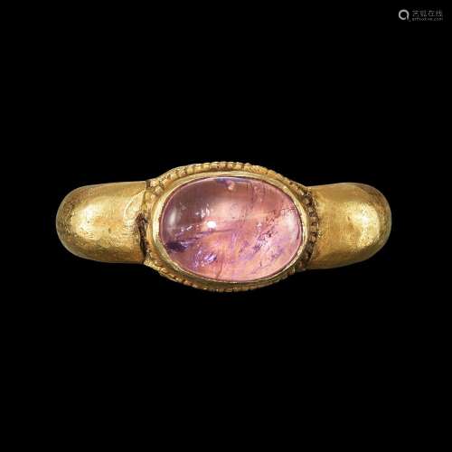 . A solid gold and amethyst ring Khmer, 7th - 12th century |...