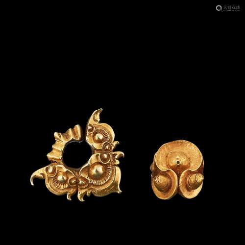 . Two gold ornaments Java, Indonesia, 7th - 12th century | 印...