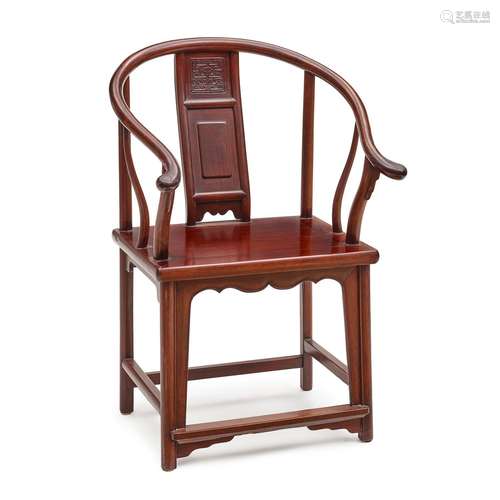 A HONGMU HORSESHOE-BACK ARMCHAIR, QUANYI Republic period