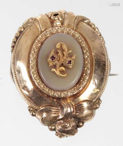 Victorianische Goldbrosche