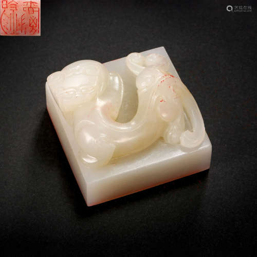 CHINESE HETIAN JADE BEAST BUTTON SEAL, QING DYNASTY